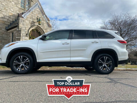 2019 Toyota Highlander for sale at Reynolds Auto Sales in Wakefield MA