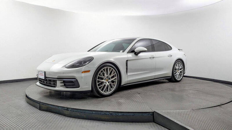 2017 Porsche Panamera 4