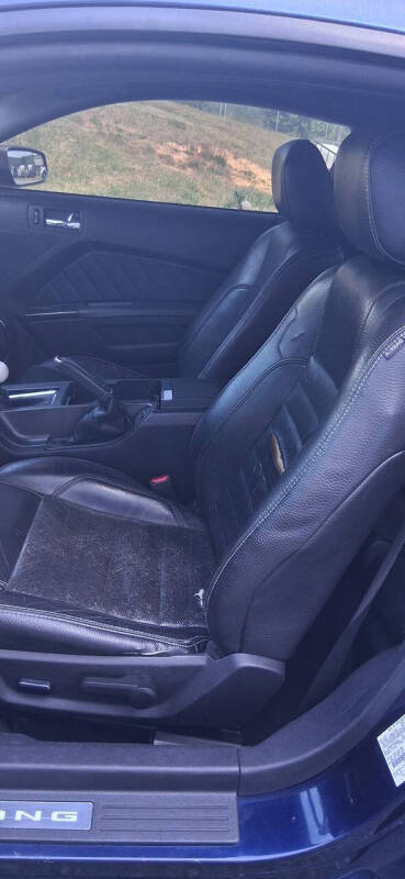 2011 Ford Mustang V6 Premium