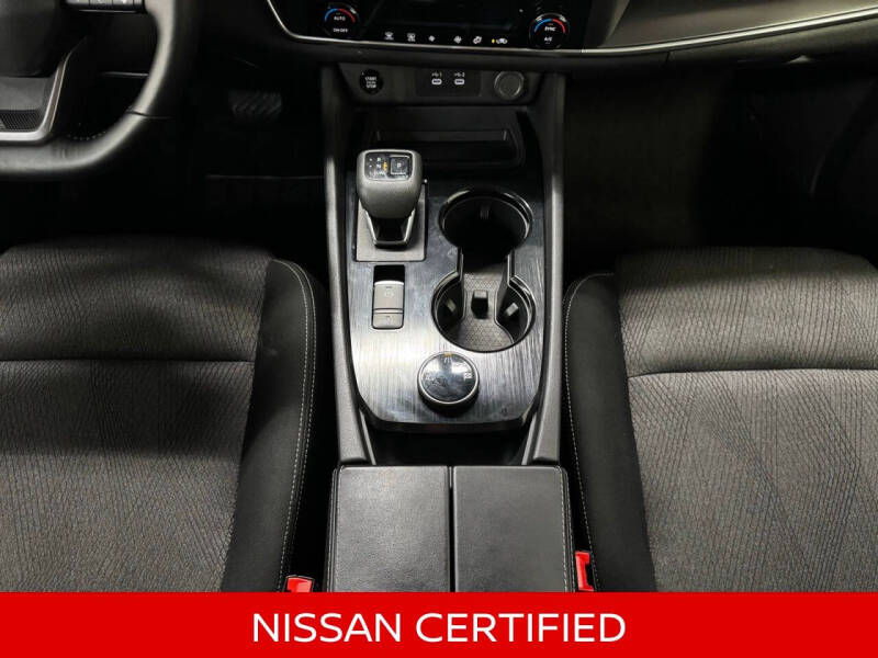 2025 Nissan Rogue SV