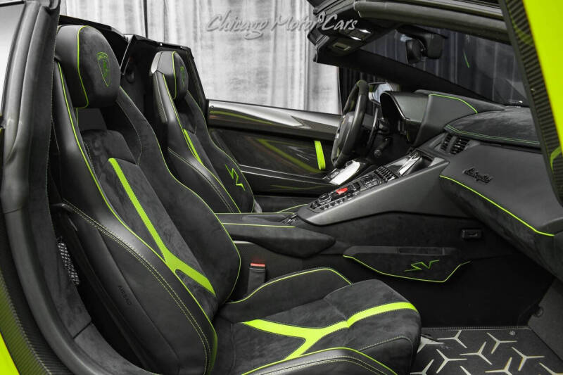 2016 Lamborghini Aventador LP 750-4 SV