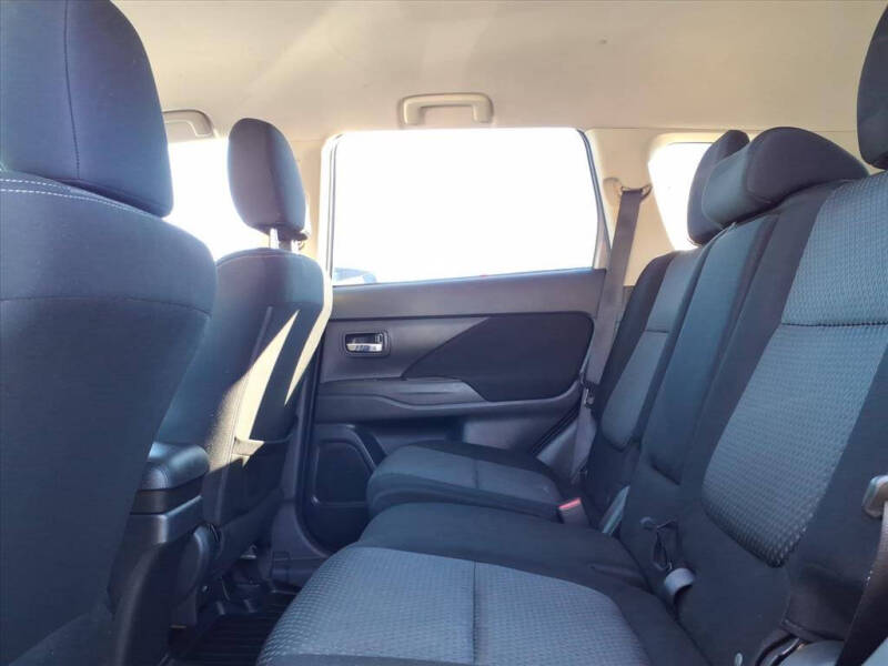 2018 Mitsubishi Outlander ES