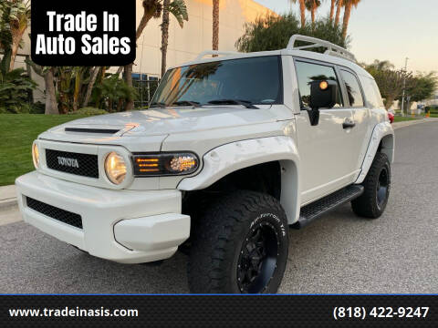 2012 Toyota FJ Cruiser for sale at Trade In Auto Sales in Van Nuys CA