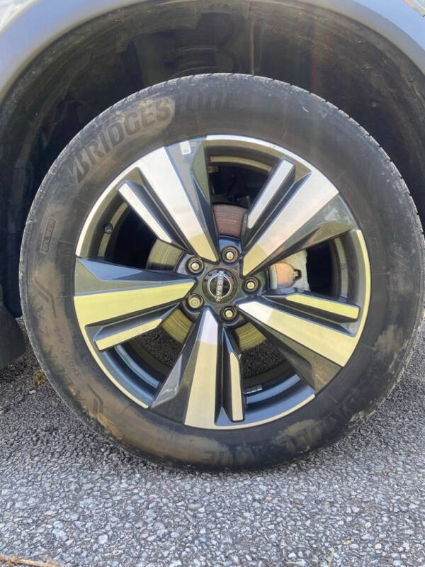 2023 Nissan Rogue SL