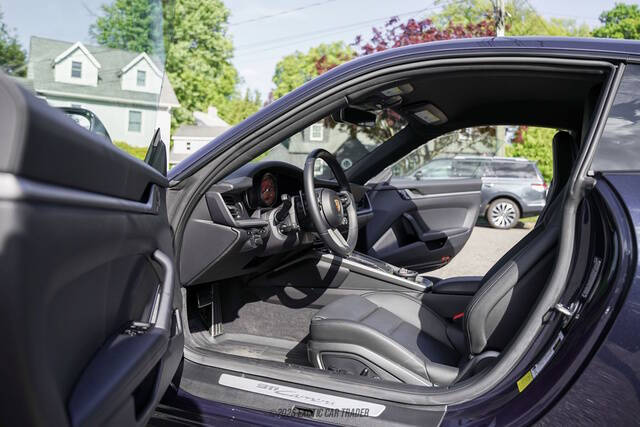 2021 Porsche 911 Carrera
