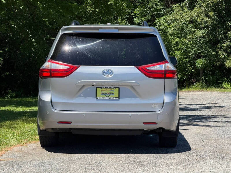 2015 Toyota Sienna