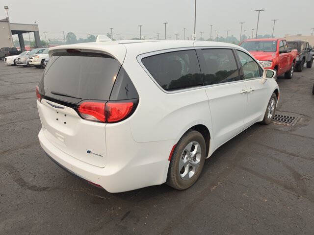 2018 Chrysler Pacifica Hybrid Touring Plus