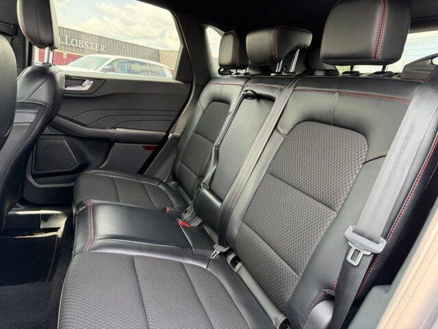 2023 Ford Escape ST-Line Elite