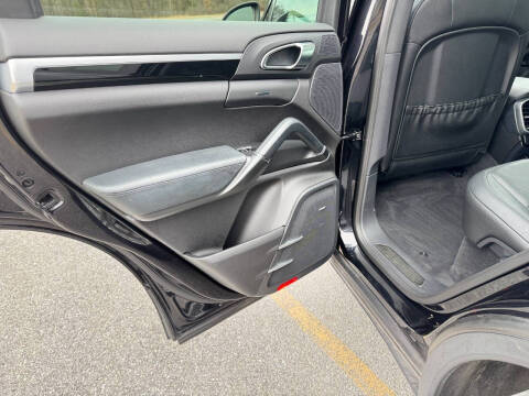 2014 Porsche Cayenne Platinum Diesel