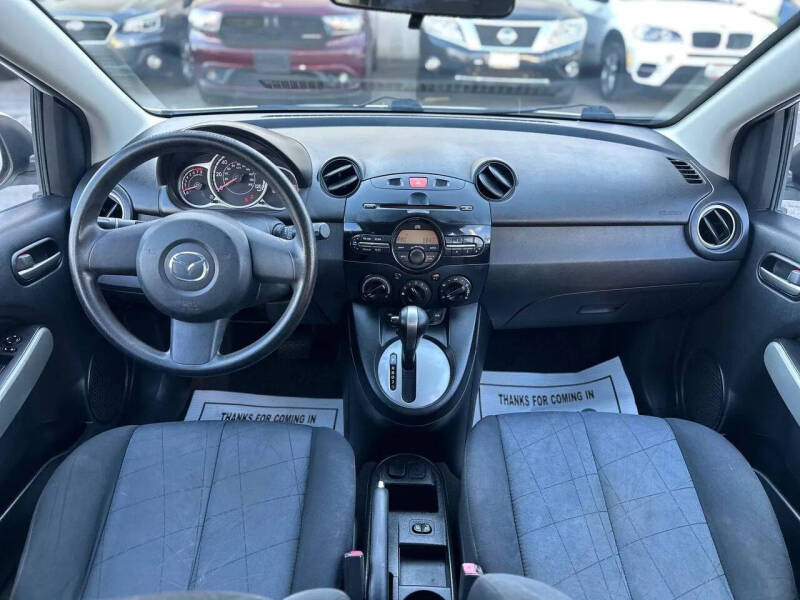 2013 Mazda MAZDA2 Touring