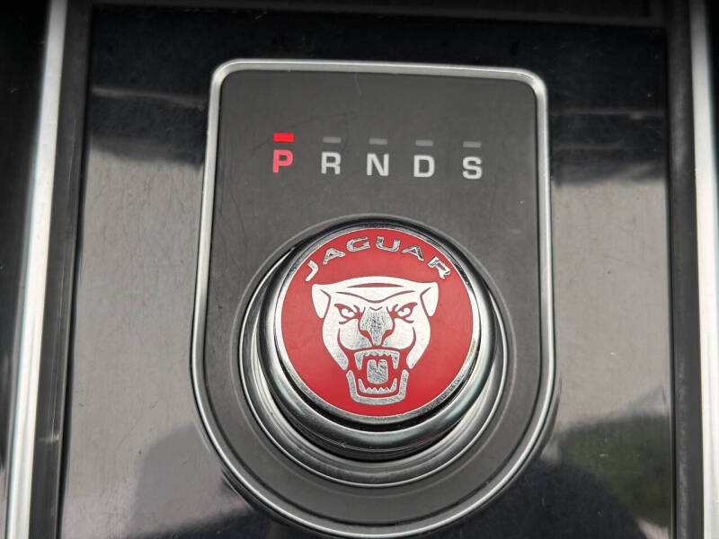 2018 Jaguar F-PACE 25t R-Sport