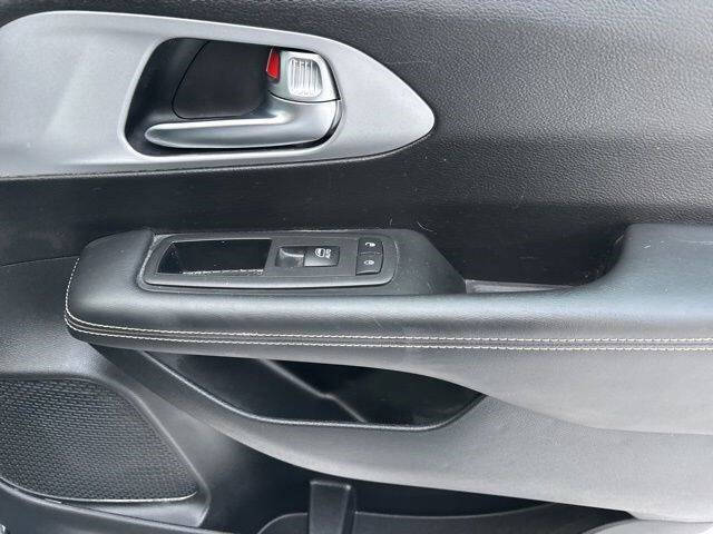 2024 Chrysler Pacifica Touring