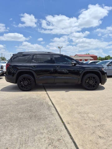 2023 GMC Acadia SLT