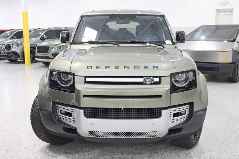 2020 Land Rover Defender 110 SE