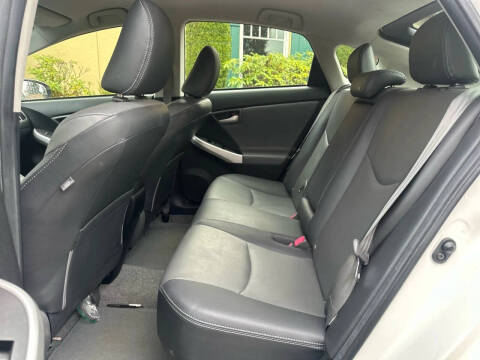 2012 Toyota Prius Plug-in Hybrid