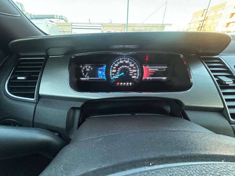 2018 Ford Taurus SEL