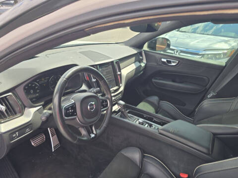 2019 Volvo XC60 T5 R-Design