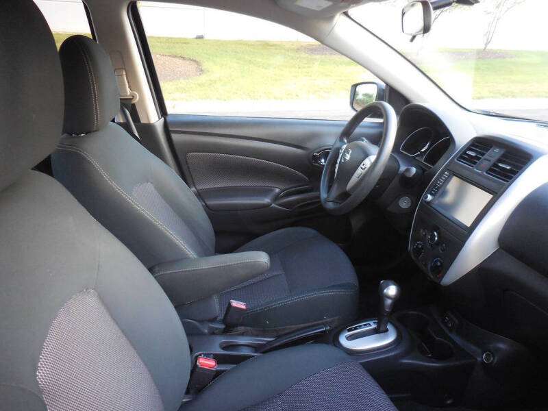 2019 Nissan Versa SV