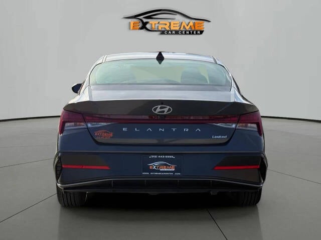 2025 Hyundai ELANTRA for sale at Extreme Car Center in Detroit, MI