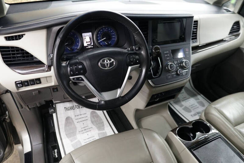 2016 Toyota Sienna