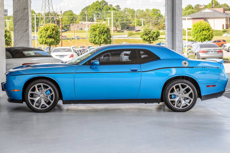 2015 Dodge Challenger SXT Plus