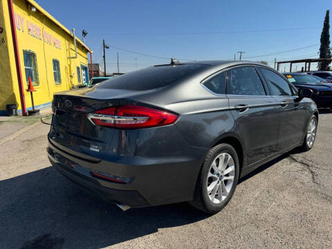 2020 Ford Fusion SE