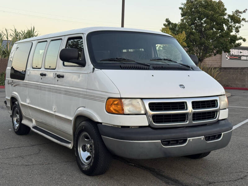 2000 Dodge Ram Van 1500