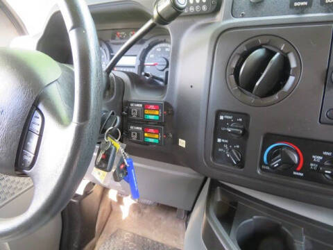 2013 Ford E-Series E-150 XLT