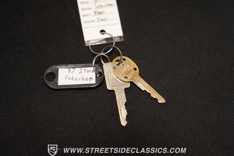 1987 GMC Suburban R1500