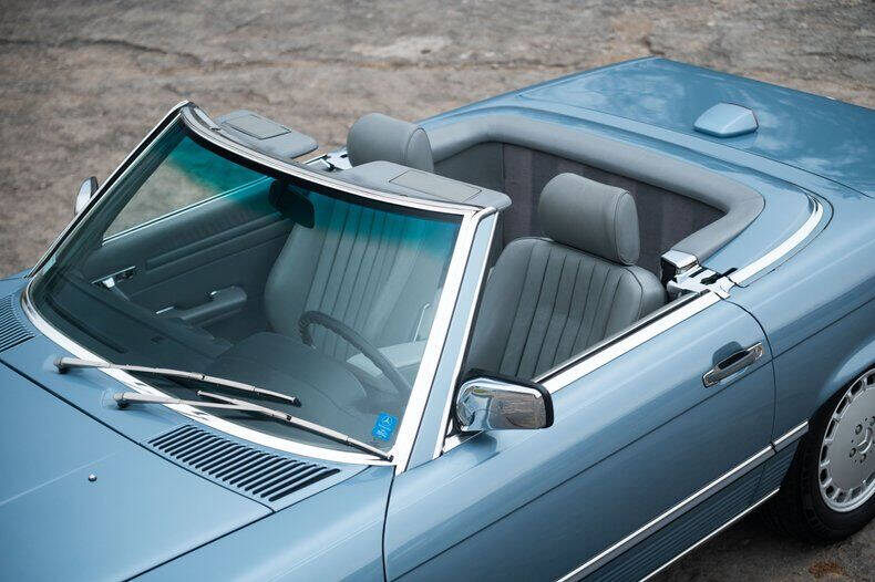 1986 Mercedes-Benz 560-Class 560 SL