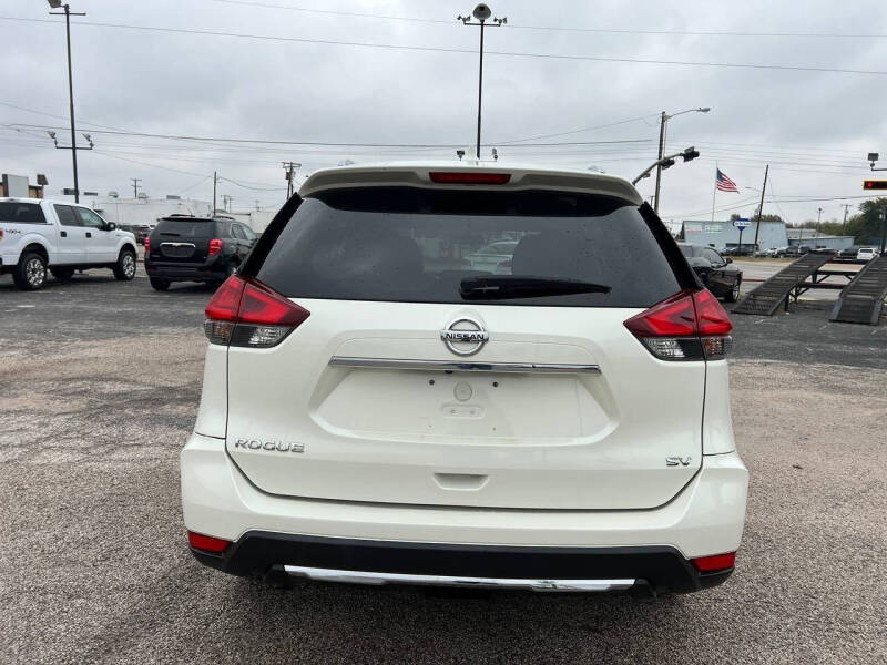 2017 Nissan Rogue SV