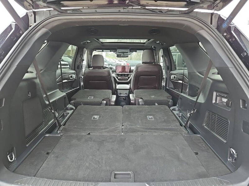 2025 Ford Explorer Platinum