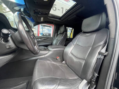 2018 Cadillac Escalade Platinum