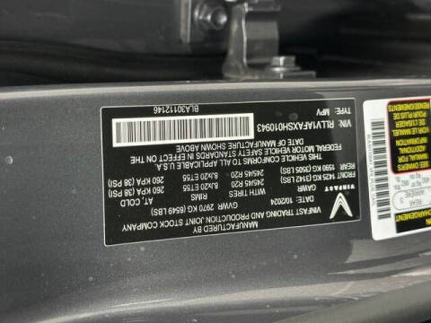 2025 VinFast VF8 Plus