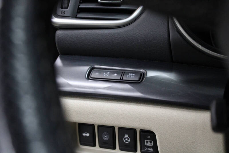 2020 Nissan Maxima Platinum