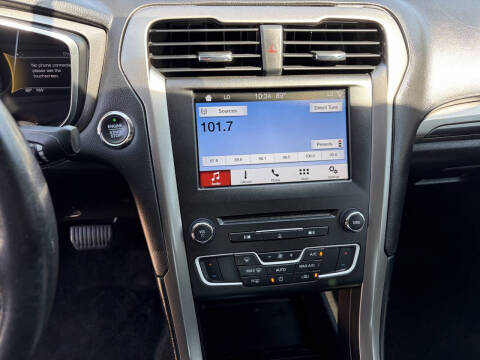 2017 Ford Fusion SE