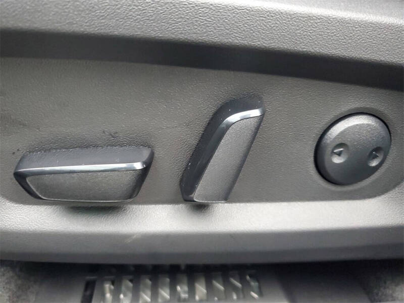 2025 Mitsubishi Outlander PHEV SE