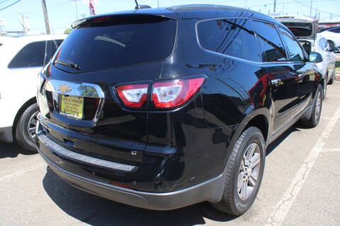 2017 Chevrolet Traverse LT