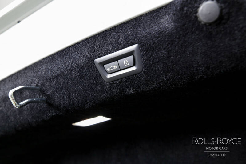 2024 Rolls-Royce Phantom EWB