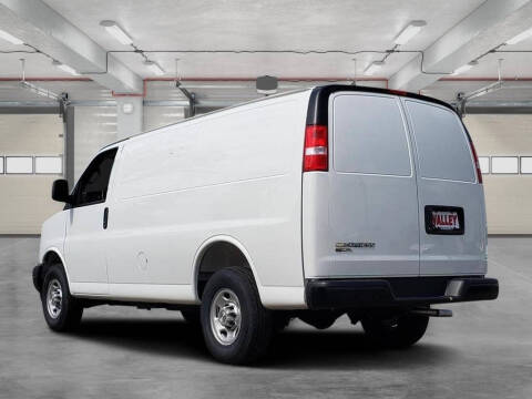 2025 Chevrolet Express 2500