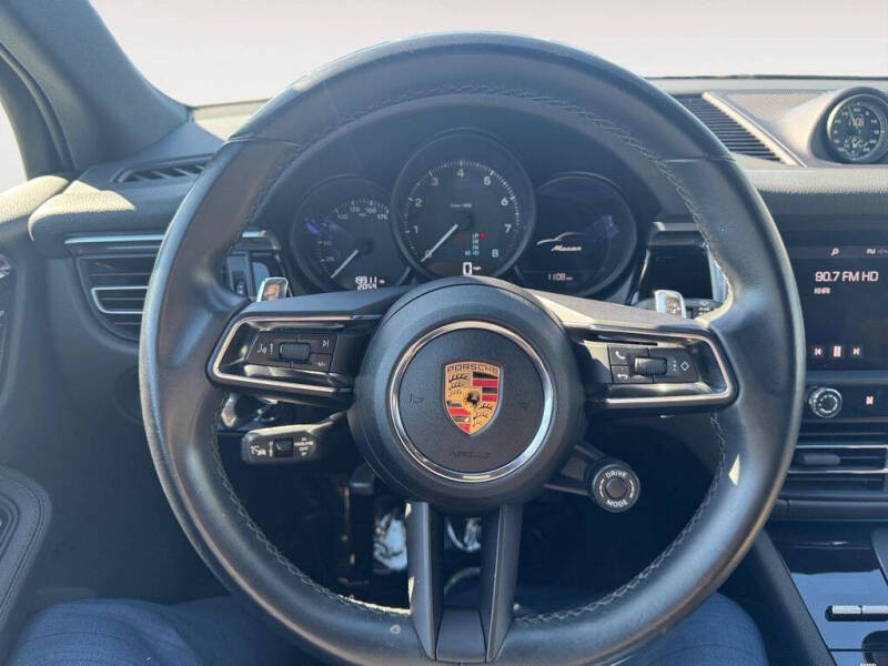 2023 Porsche Macan T