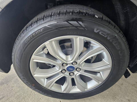 2020 Ford Edge Titanium