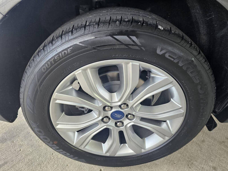 2020 Ford Edge Titanium