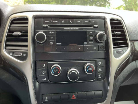 2012 Jeep Grand Cherokee Laredo