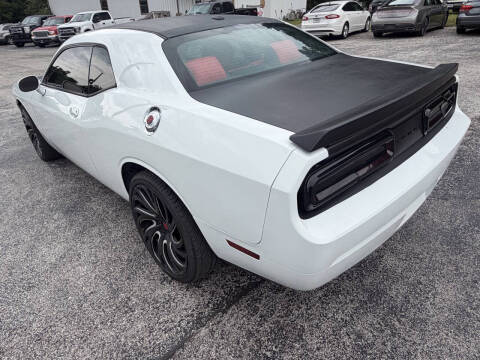 2017 Dodge Challenger SXT Plus
