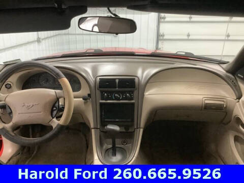 2004 Ford Mustang Deluxe