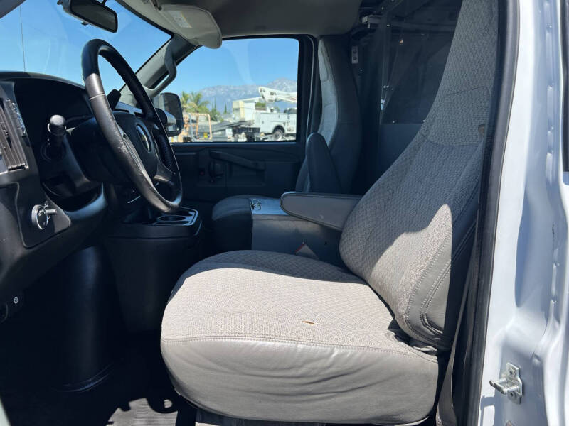 2017 Chevrolet Express 2500