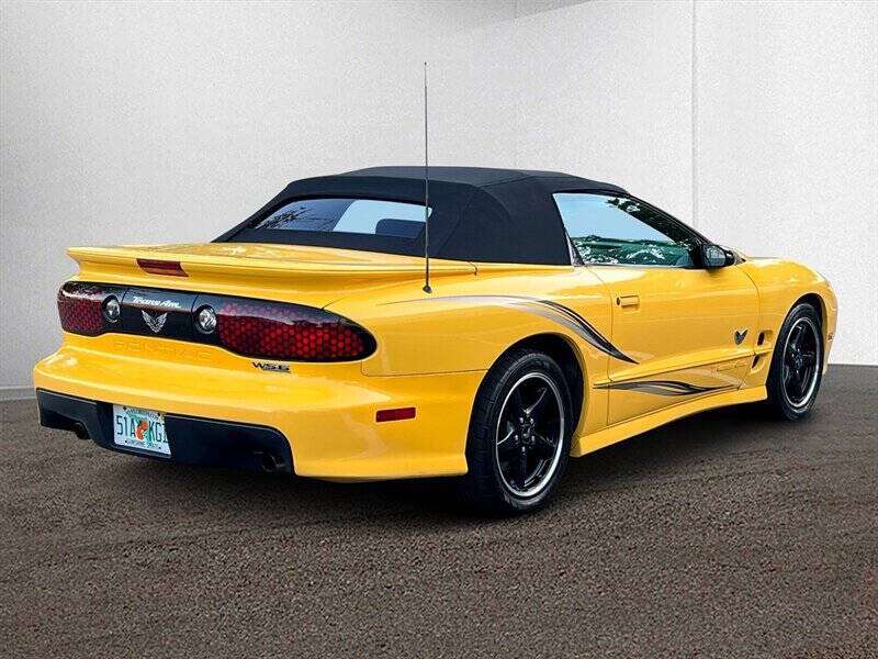 2002 Pontiac Firebird Trans Am photo 11