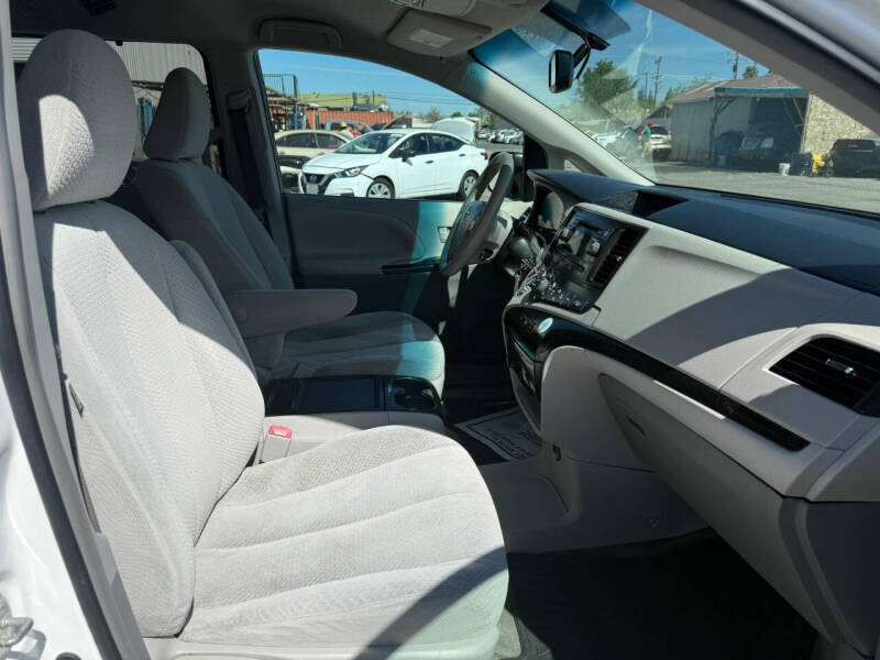 2014 Toyota Sienna
