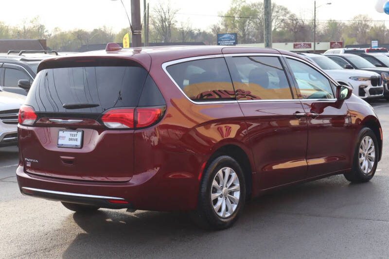 2019 Chrysler Pacifica Touring Plus